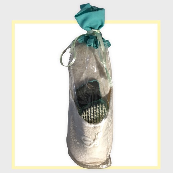 Vitamin Defense System Slippers and Foot Care gift bag NEW - Picture 2 of 3